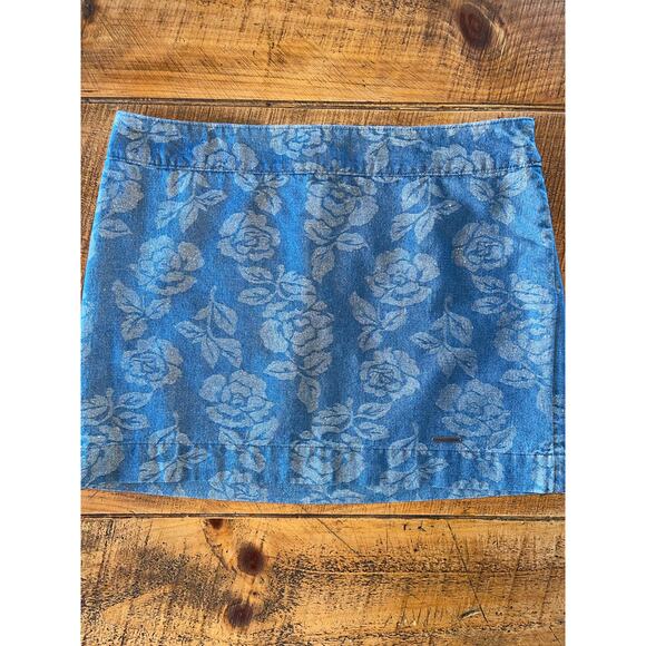 NWT Womens Abercrombie & Fitch Denim Floral Shimmery Mini Skirt Size 6 - Picture 1 of 11